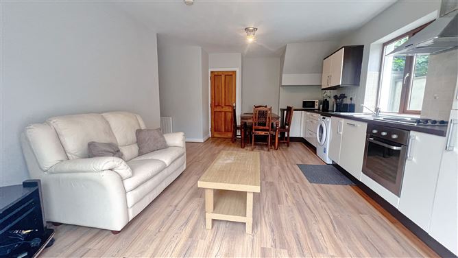 1 Cúirt Slua, Church Street, Ballinasloe, Galway