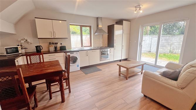 1 Cúirt Slua, Church Street, Ballinasloe, Galway