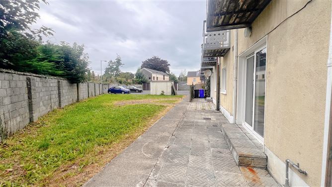 1 Cúirt Slua, Church Street, Ballinasloe, Galway