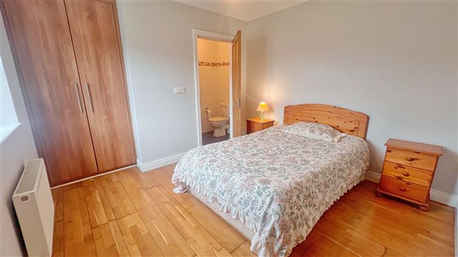 1 Cúirt Slua, Church Street, Ballinasloe, Galway