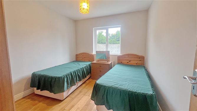 1 Cúirt Slua, Church Street, Ballinasloe, Galway