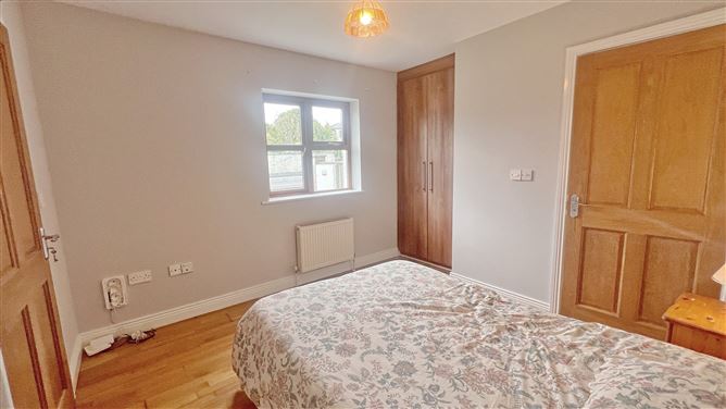 1 Cúirt Slua, Church Street, Ballinasloe, Galway