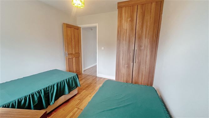 1 Cúirt Slua, Church Street, Ballinasloe, Galway