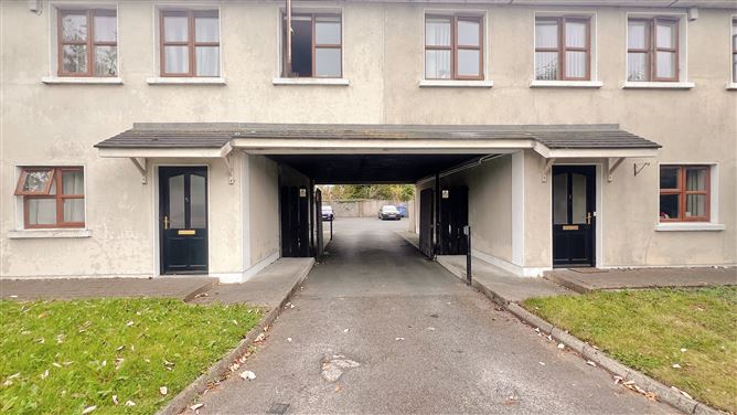 1 Cúirt Slua, Church Street, Ballinasloe, Galway
