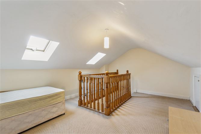 25 Belleville, New Ross, Co. Wexford