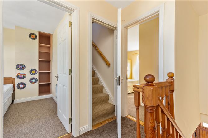 25 Belleville, New Ross, Co. Wexford