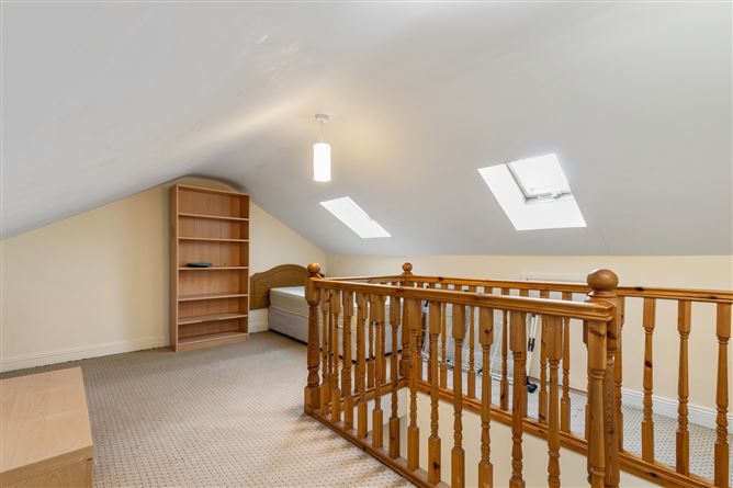 25 Belleville, New Ross, Co. Wexford