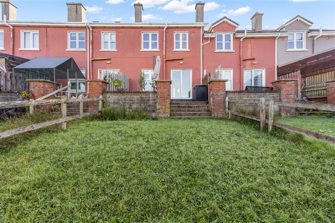 25 Belleville, New Ross, Co. Wexford