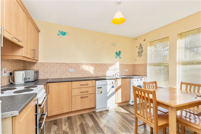 25 Belleville, New Ross, Co. Wexford
