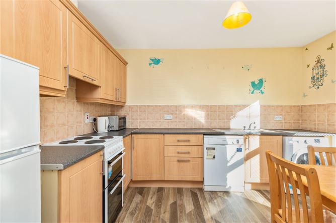 25 Belleville, New Ross, Co. Wexford