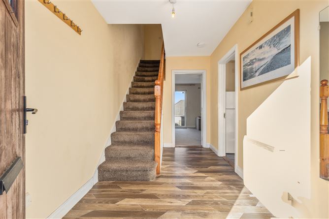 25 Belleville, New Ross, Co. Wexford