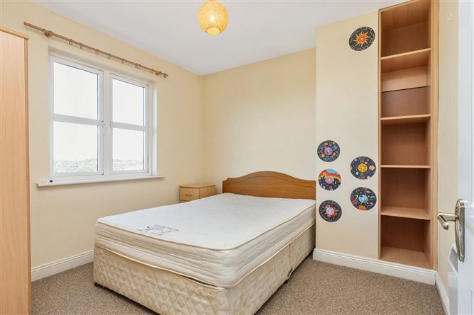 25 Belleville, New Ross, Co. Wexford