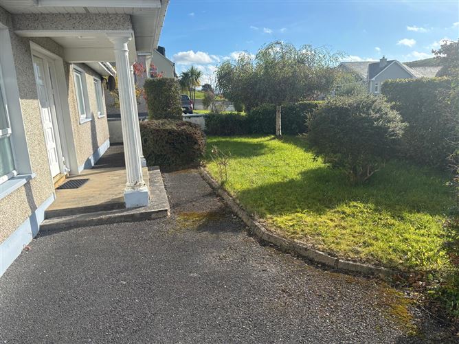 27 The Glebe, Donegal Town , Donegal Town, Donegal