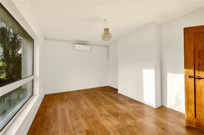 Whitethorn, Waterfall Road, Waterfall, Cork