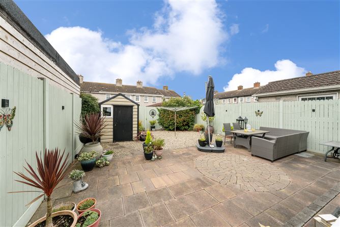 33 Foxdene Green, Lucan, Co. Dublin