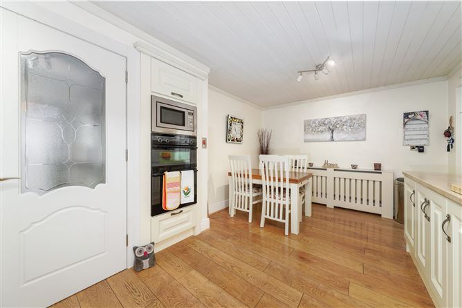 33 Foxdene Green, Lucan, Co. Dublin