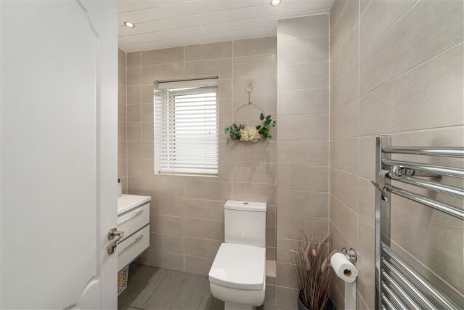 33 Foxdene Green, Lucan, Co. Dublin