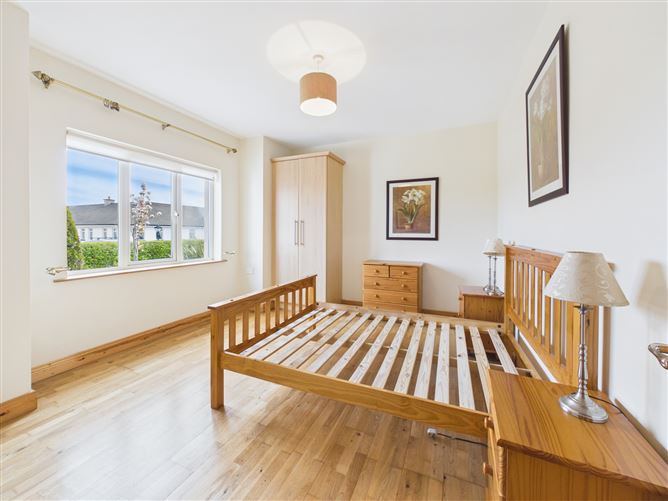 1 Oakwood Retirement Village, Roscommon, Co. Roscommon