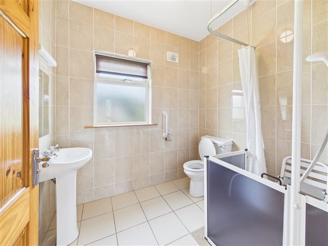 1 Oakwood Retirement Village, Roscommon, Co. Roscommon