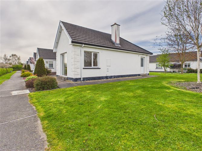 1 Oakwood Retirement Village, Roscommon, Co. Roscommon