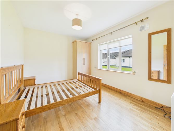 1 Oakwood Retirement Village, Roscommon, Co. Roscommon