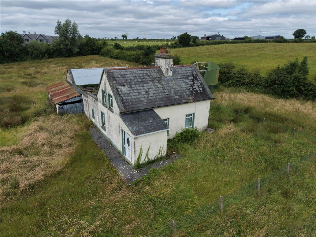 Residence On C. 8.10 Acres (In Lots), Ballynacorra, Newbridge, County Galway