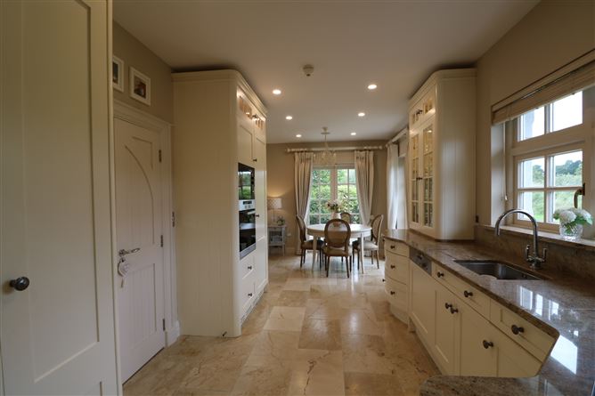 945 Ladycastle , Straffan, Kildare