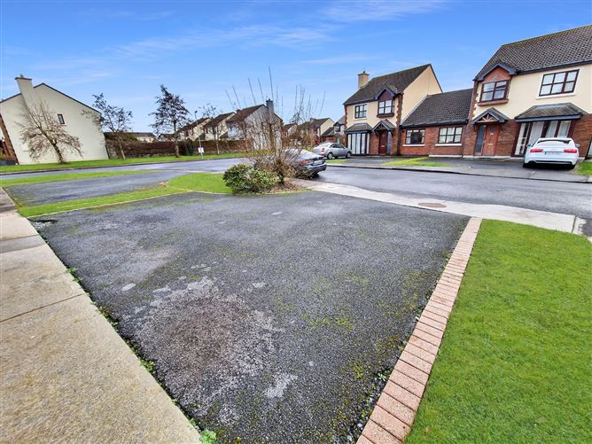 50 Woodlands, Kilrush Road, Ennis, Co. Clare