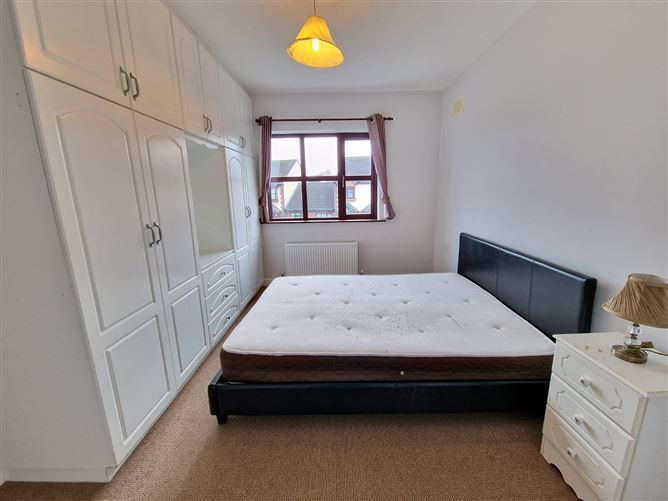 50 Woodlands, Kilrush Road, Ennis, Co. Clare