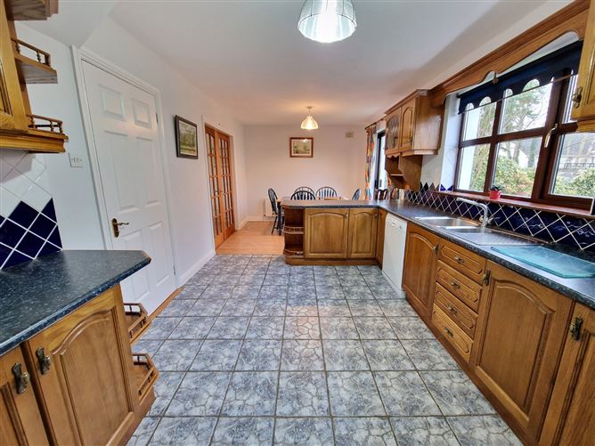 50 Woodlands, Kilrush Road, Ennis, Co. Clare