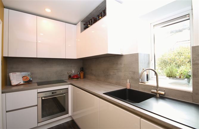 82 Carrigmore Crescent, Citywest, Dublin 24