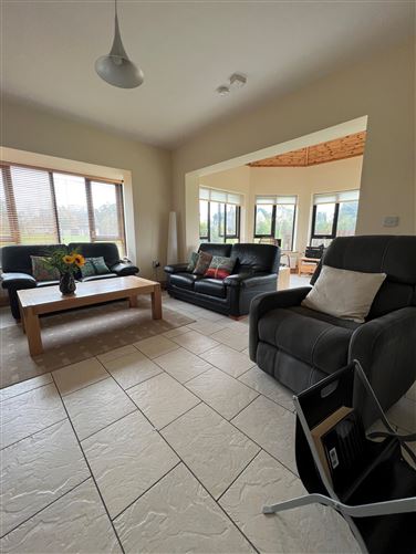4 Beachfield Manor, Screen, Wexford