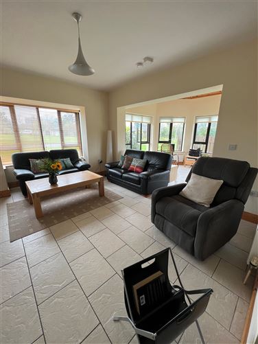 4 Beachfield Manor, Screen, Wexford
