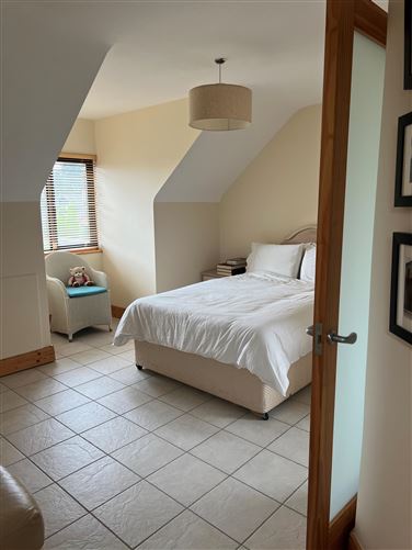 4 Beachfield Manor, Screen, Wexford