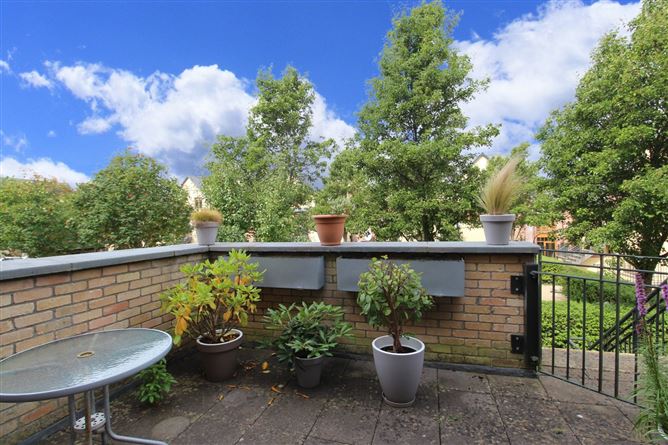 13 Woodbrook Park, Castleknock, Dublin 15