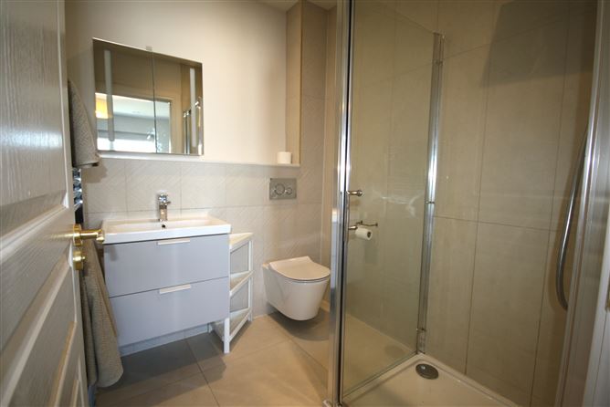Photo 7 of 10 — 19 Sandymount Castle Court, Sandymount, Dublin 4