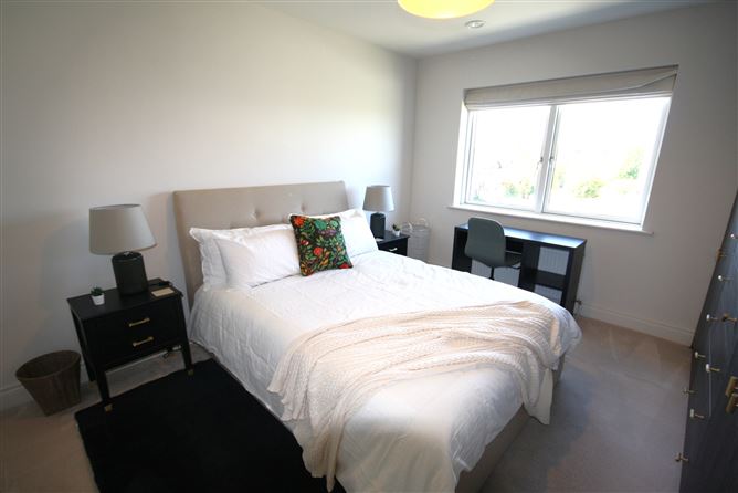 Photo 6 of 10 — 19 Sandymount Castle Court, Sandymount, Dublin 4