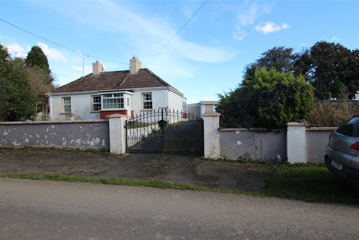 Alexanderaide, Navan, Meath