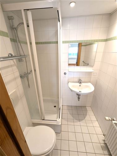 https://photos-a.propertyimages.ie/media/5/8/3/4951385/63aeb694-301e-4717-afd0-3cd8072712c8_l.jpg