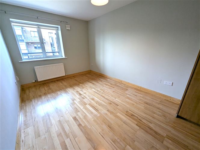 https://photos-a.propertyimages.ie/media/5/8/3/4951385/63aeb694-301e-4717-afd0-3cd8072712c8_l.jpg