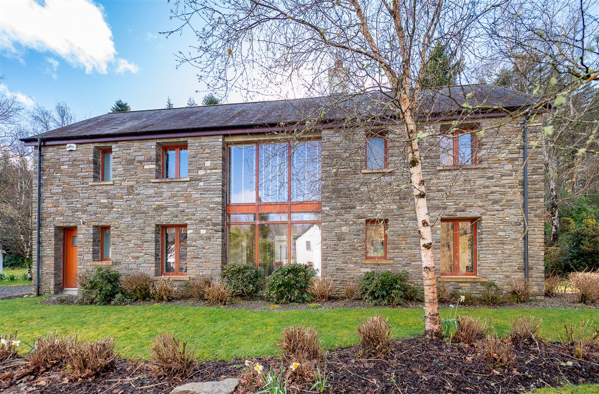An Dún House, 6 Mountain View, Sheen Falls Country Club, Kenmare, Co. Kerry, V93 XK85