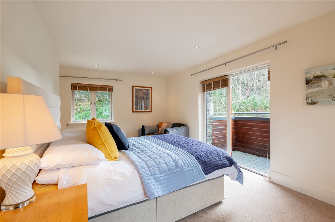 An Dún House, 6 Mountain View, Sheen Falls Country Club, Kenmare, Co. Kerry, V93 XK85