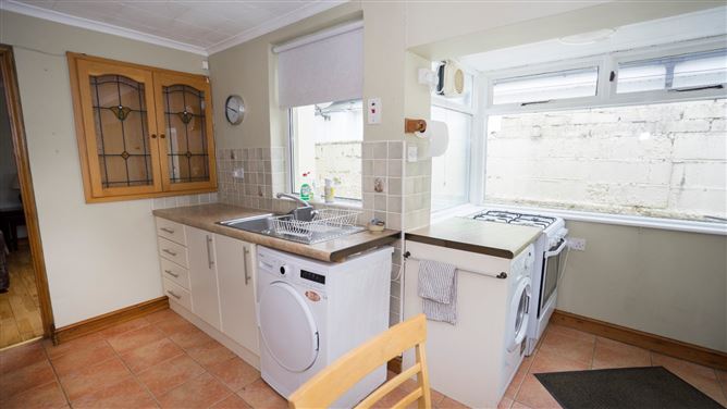 28 The Laurels, Dundalk, Co. Louth