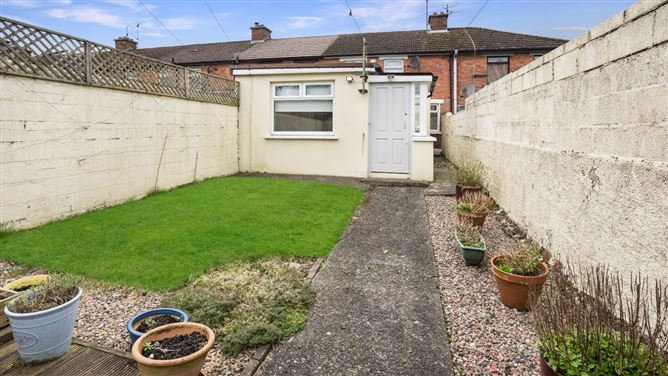 28 The Laurels, Dundalk, Co. Louth