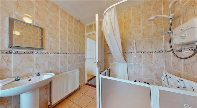 138 Collins Avenue East, Donnycarney, Dublin 5