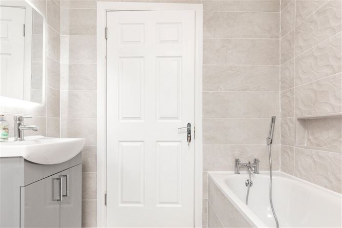 27 Hunters Hill, Gorey, Co. Wexford