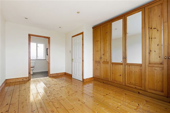 63 Mackintosh Park, Pottery Road, Dun Laoghaire, County Dublin