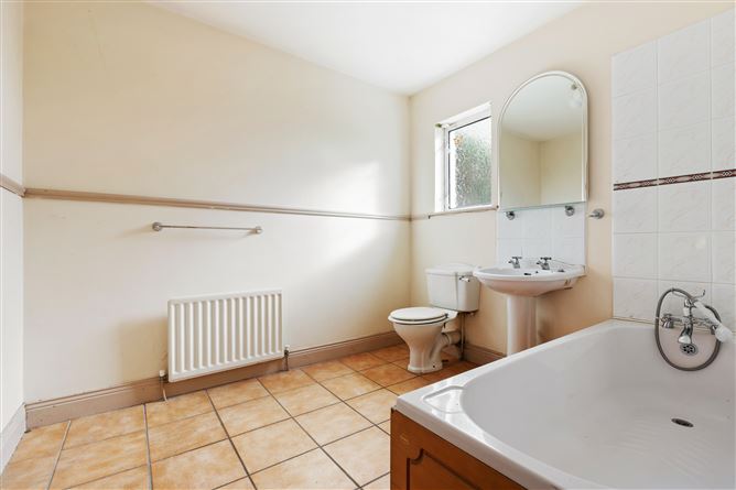 63 Mackintosh Park, Pottery Road, Dun Laoghaire, County Dublin