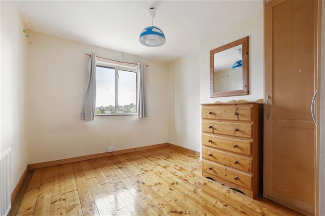 63 Mackintosh Park, Pottery Road, Dun Laoghaire, County Dublin