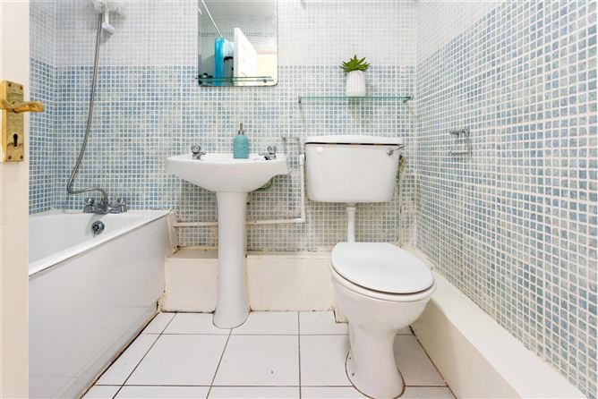 Apt 10 Capel Court, 112-114 Capel Street, Dublin 1